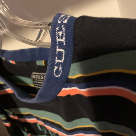 Medium Guess shirt - Picture 4 of 4